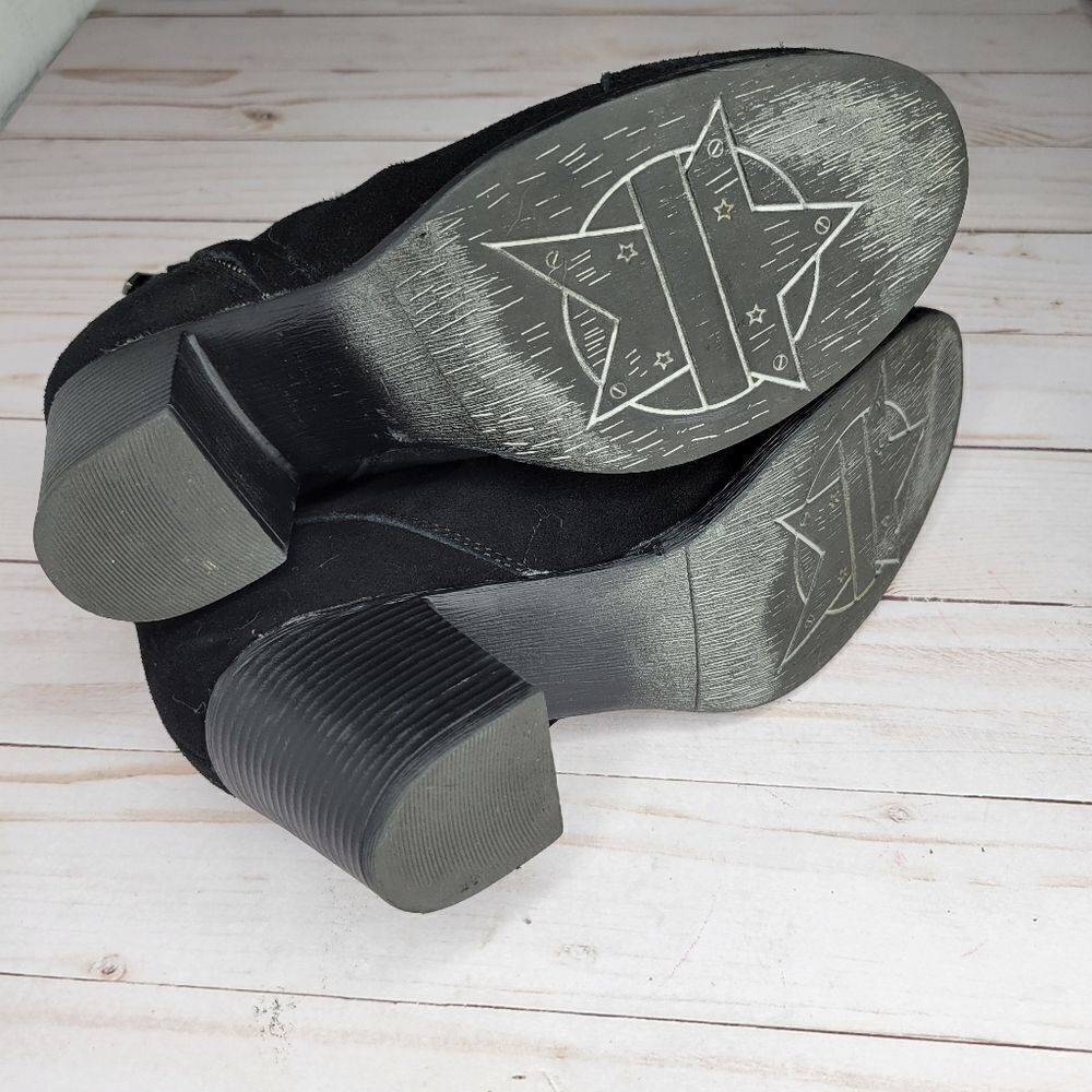 Skechers Black Leather Heeled Booties - Picture 3 of 7